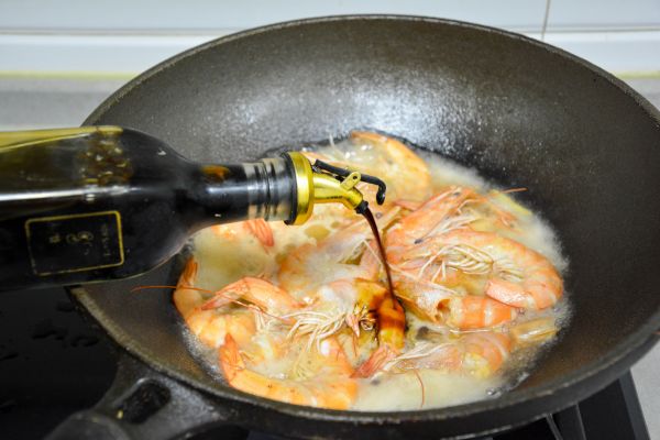 红烧大虾洋葱粉条