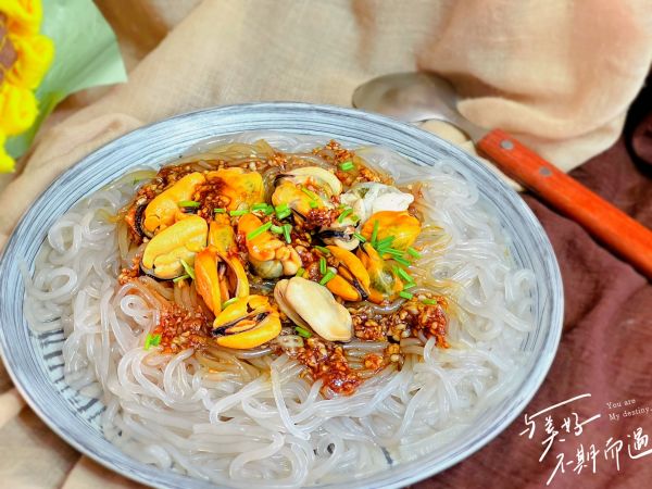 中式味道贻贝蒸粉条