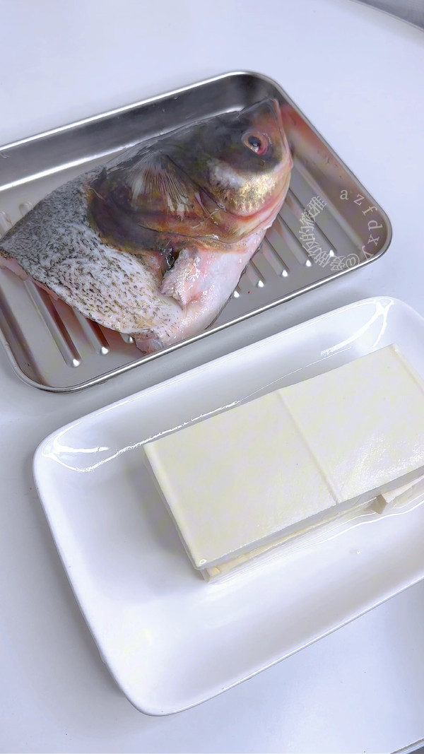 鱼头豆腐汤汤鲜味美