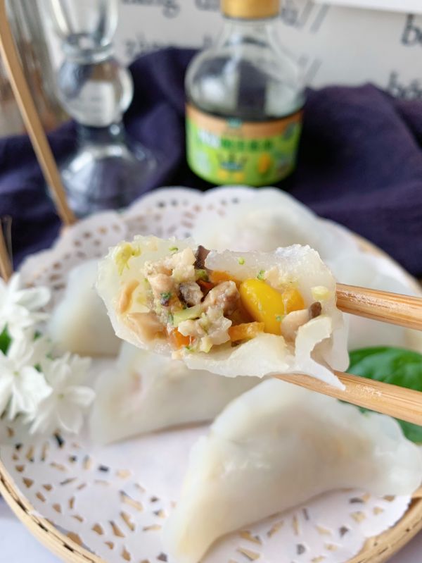 猪肉虾仁水晶饺子