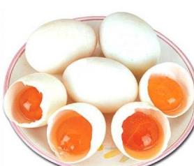 什么样的人群不能吃咸鸭蛋呢？