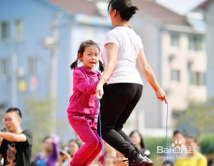 怎样教孩子学跳绳