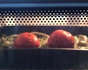 番茄烤香肠鱿鱼的做法