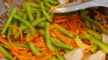 如何制作黑椒肉丝意面