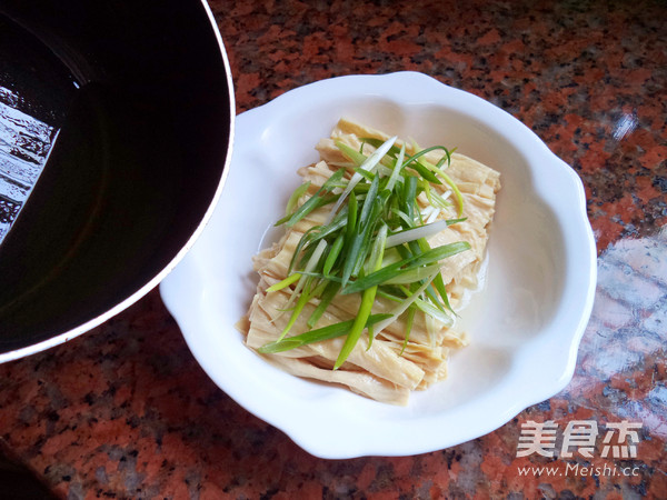 葱油支竹的做法