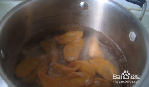 一步步做有胃口的南瓜猪肉香菇水饺