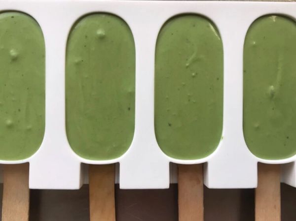 抹茶红豆冰淇淋