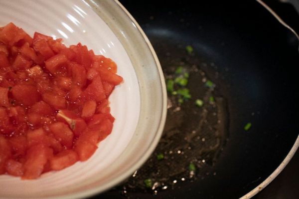 番茄金针菇豆腐汤