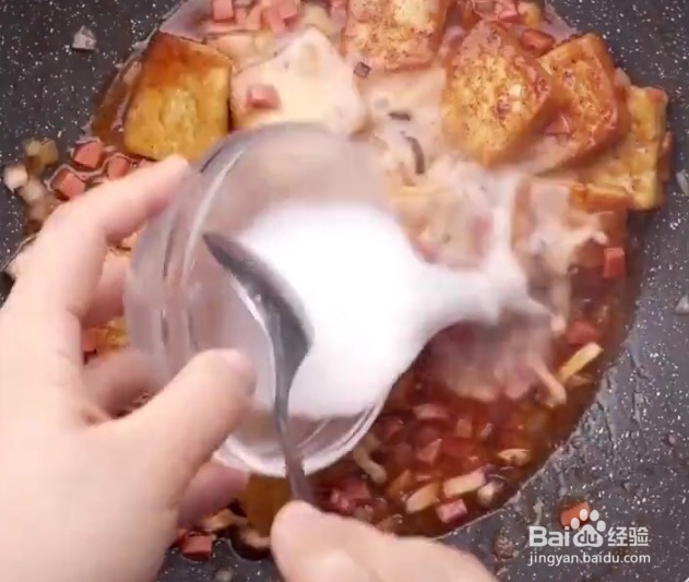 如何炒出美味好吃的洋葱丁拌豆腐？