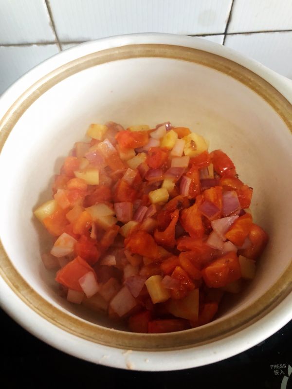 蕃茄牛腩罗宋汤