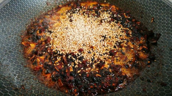 蒜香豆豉辣肉酱