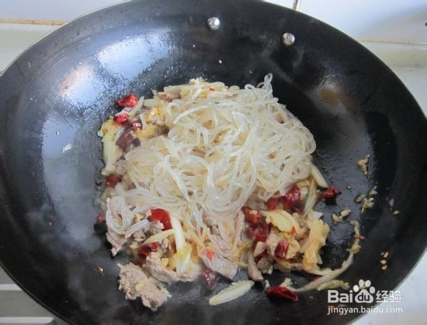 非常好吃的酸菜粉条炒羊肉的做法