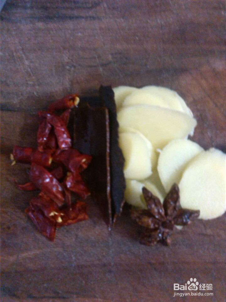 怎样制作清汤辣味鸡？