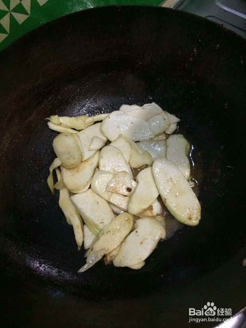 生抽炒茭白的做法