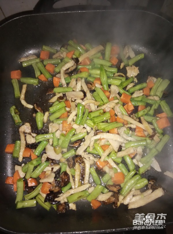 香菇鸡肉饭烤箱版