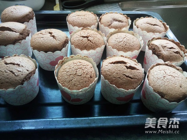 可可戚风纸杯蛋糕