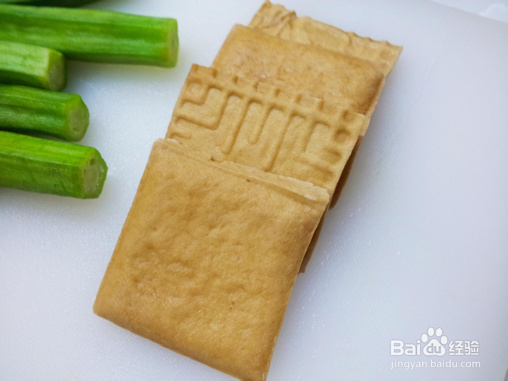 非常简单的秋葵豆干炒蛋