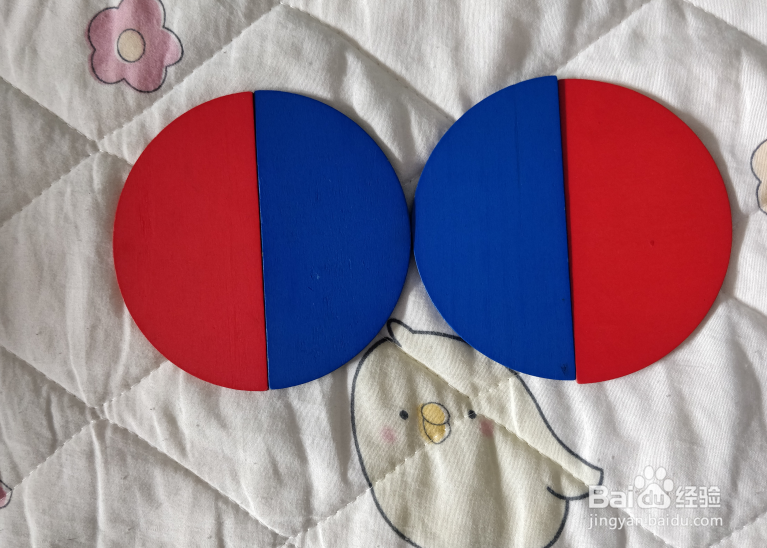 用形状积木怎么拼一只彩蝶？