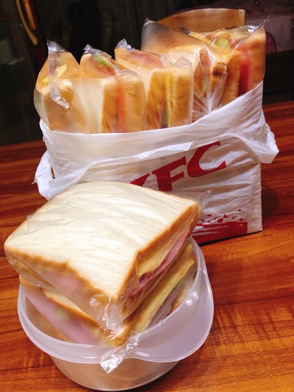 芝士鸡蛋火腿三明治