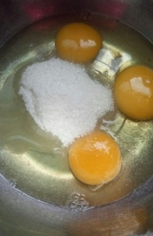 拔丝蛋糕的做法和配方