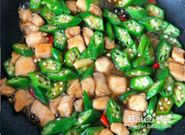 秋葵炒鸡丁的做法