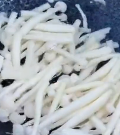 如何做西红柿鸡蛋炒蘑菇呢