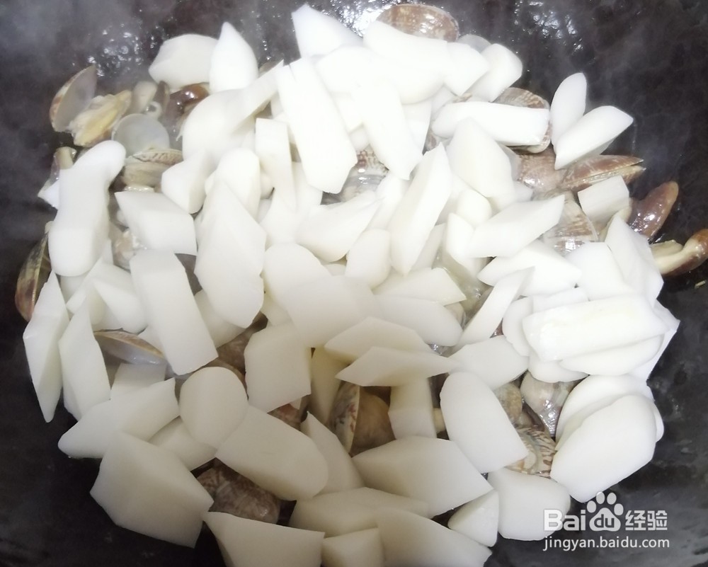 如何做出美味的白粿汤？香菇花蛤白粿汤的做法