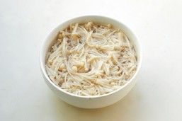 【葱油金针菇】拯救食欲的凉拌菜