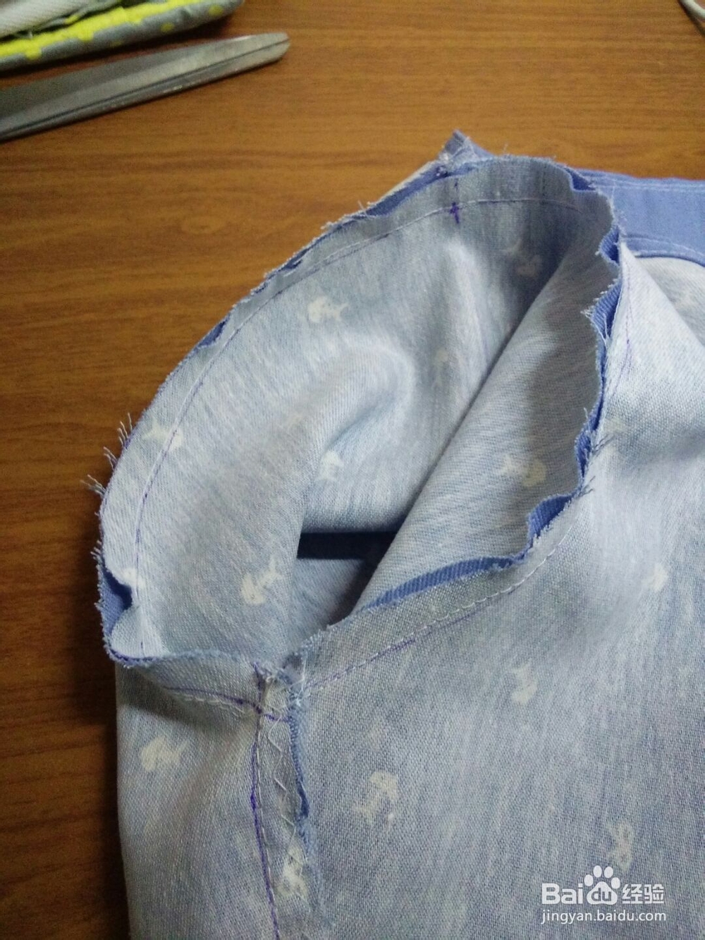 简单可爱的连衣裙