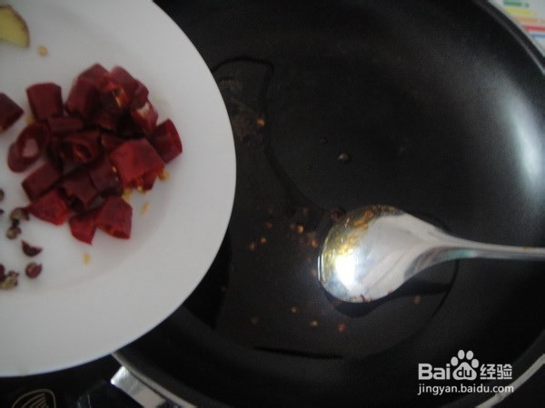 粉丝腊肠白菜煲！