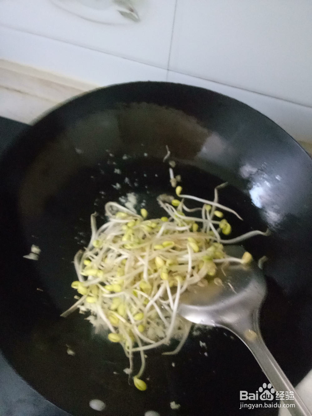 家常豆芽炒鸡蛋