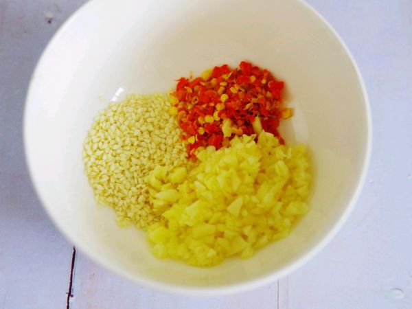 麻辣手撕凉拌茄子