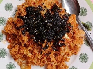 泡菜培根芝士炒饭怎么做