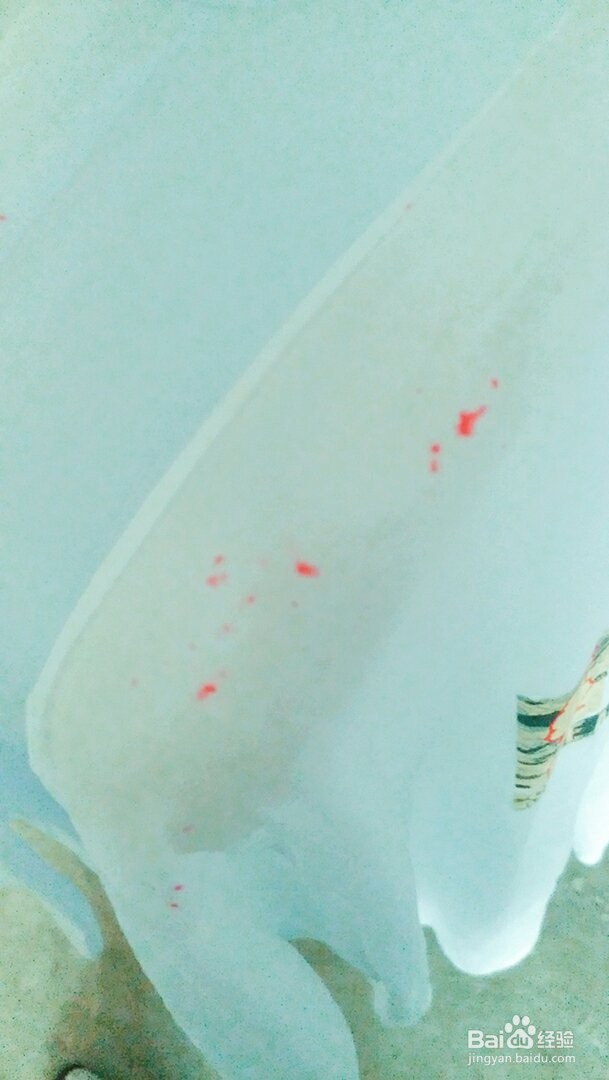 衣服被铁锈染色怎么洗掉