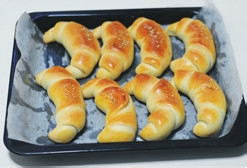 美味金牛角面包的做法