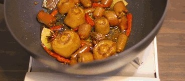 黄豆烧猪尾的做法