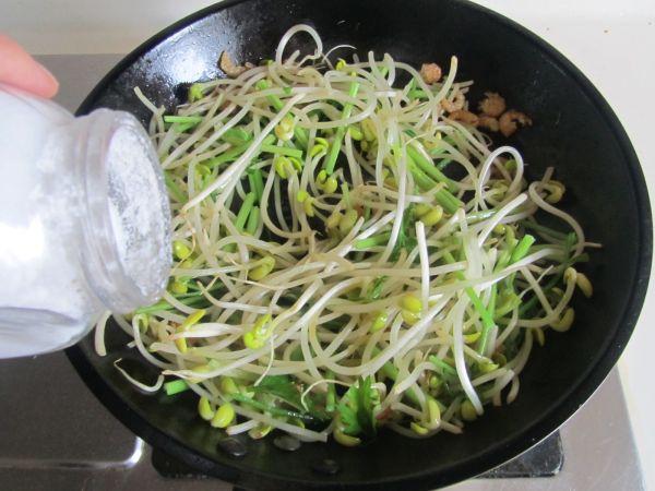 海米芹菜炒豆芽