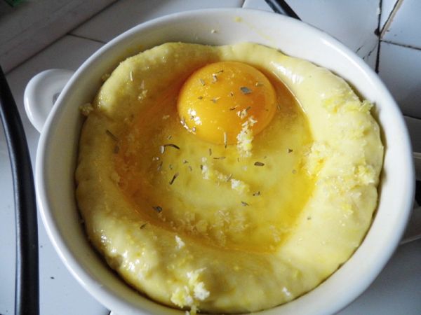 迷迭香鸡蛋面包