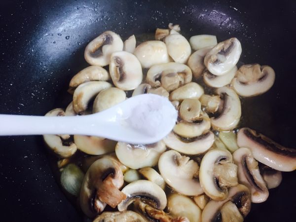 西兰花小炒口蘑