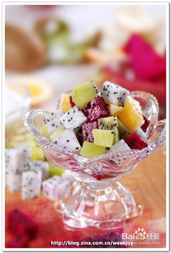 美食主义的极简与奢华。『水果酸奶』