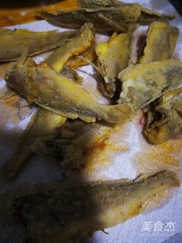 酥炸小黄花鱼