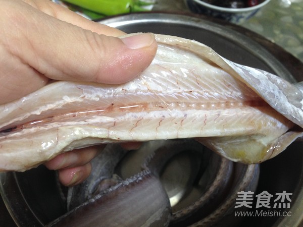 酱烧带鱼的做法