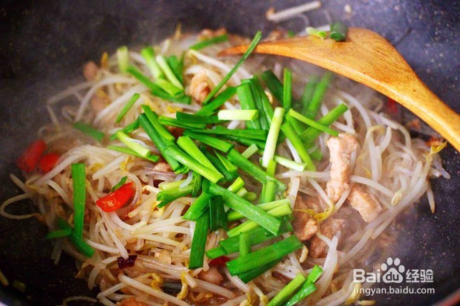 五花肉豆芽怎么做