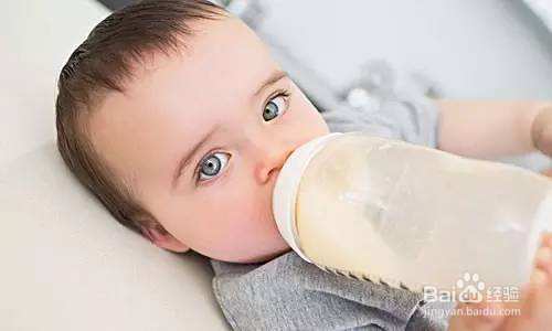 宝宝一岁之前,最让妈妈幸福的6个瞬间,甜到心里!