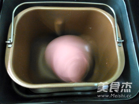 云食谱红曲葡萄干面包