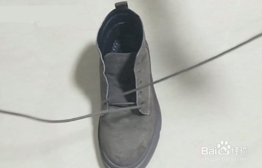 马丁靴怎么系鞋带图解