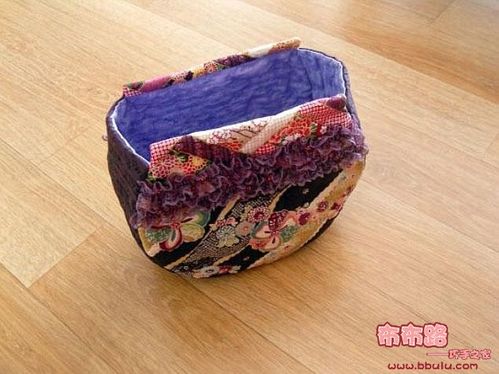 夏季里清凉的精致小手挽