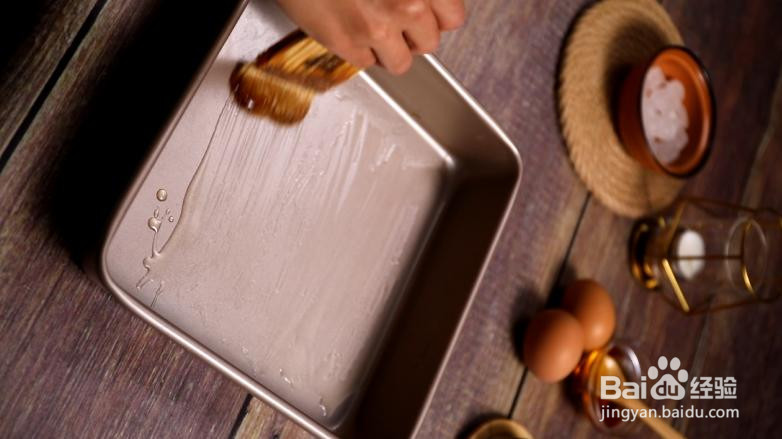 蜂蜜脆底小面包的做法