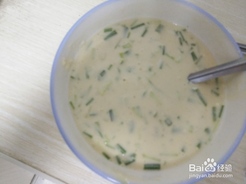 怎样在家自制美味的鸡蛋辣椒葱油饼？