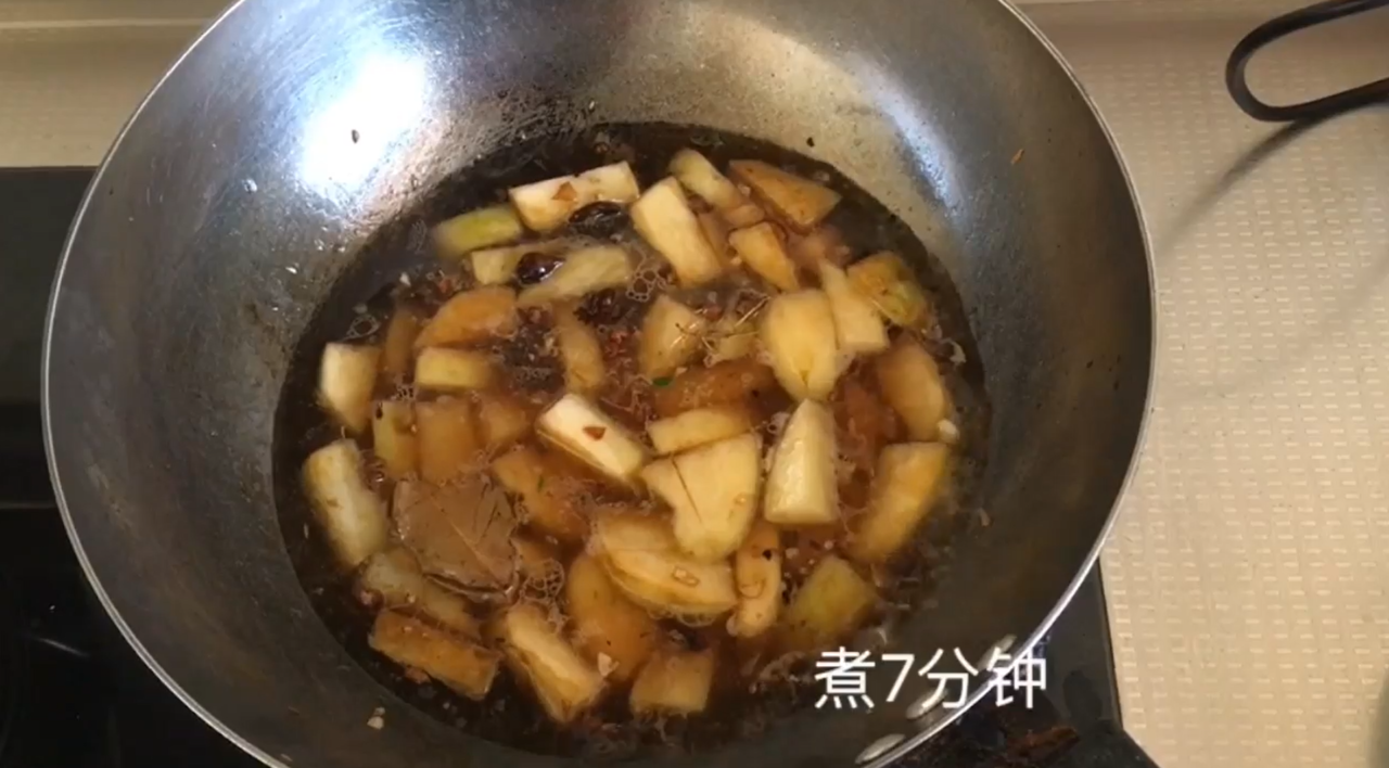 孕期美食：红烧土豆的做法